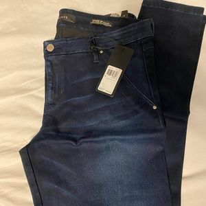 Guess Shape Up Seamless Jeans - brand new!